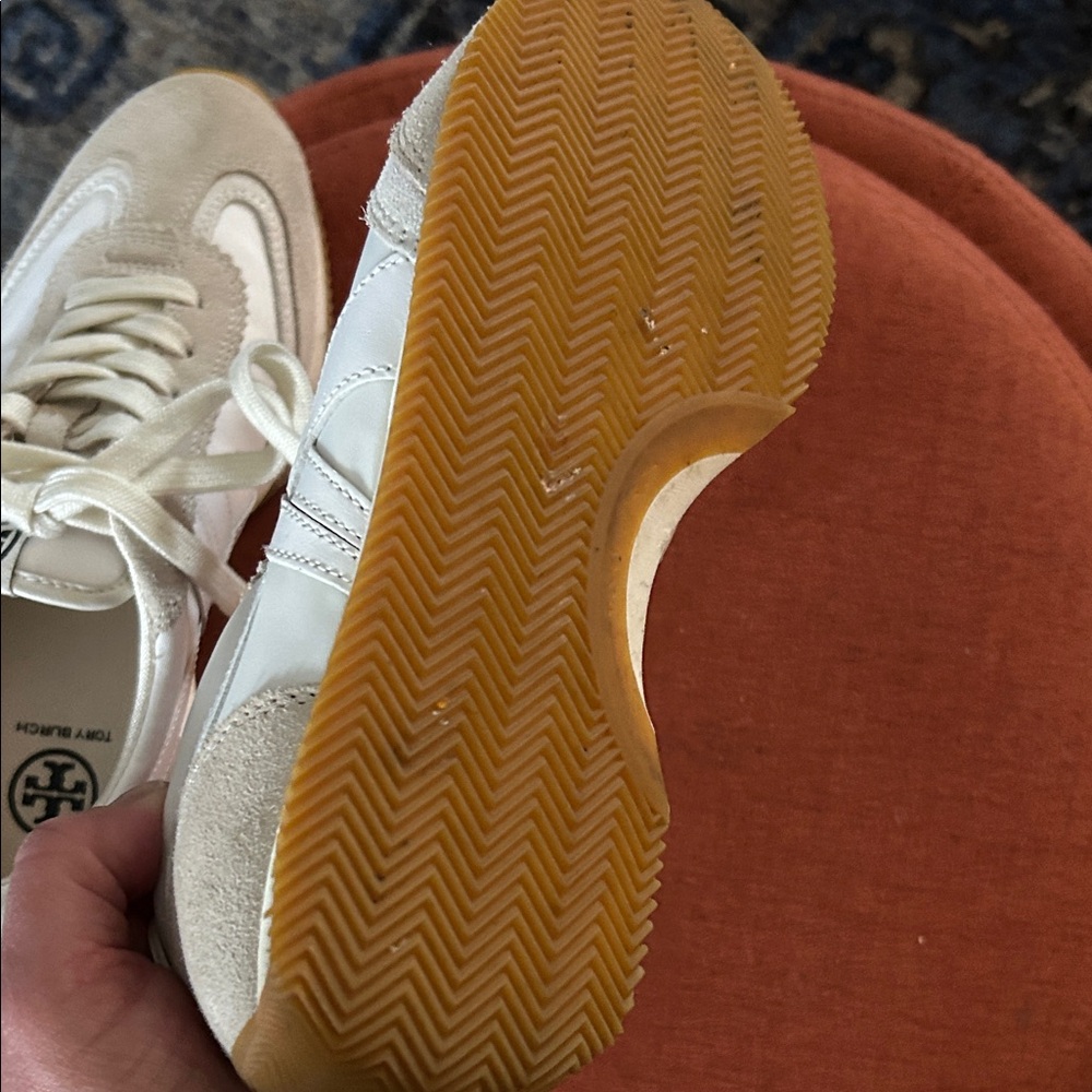 Tory Burch White & Beige Low-Top leather neutral Suede-Trim Sneakers 6.5 - Picture 7 of 9